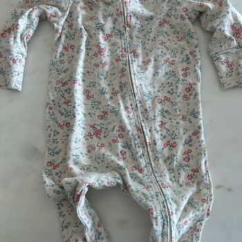 All over floral romper lovely quality 3-6mnths