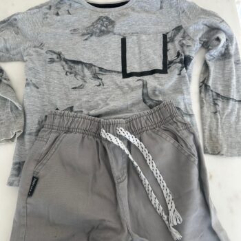 Buundle long sleeved cotton Dino t-shirt Dude cotton shorts 7-8yrs