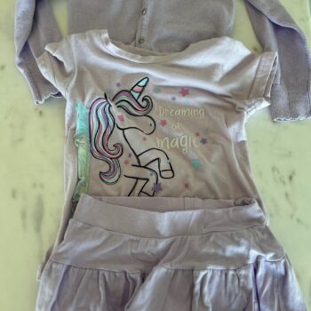 Buundle of cardigan, unicorn t-shirt and skirt 4-5yrs