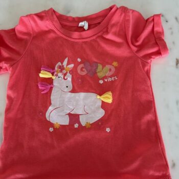 Unicorn printed t-shirt 4-5yrs
