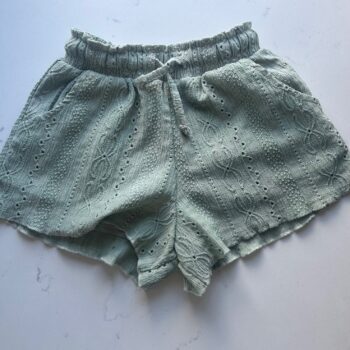 Cotton On englaise shorts 3-4yrs