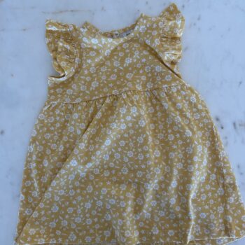 Beautiful all over floral dress 12-18mnths