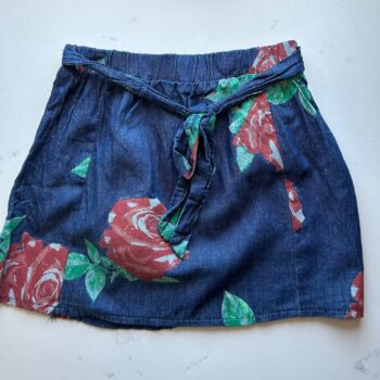 Beautiful soft denim skirt with printed roses 6-7yrs