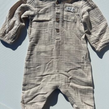 100% cotton gorgeous fabric romper 3-6mnths