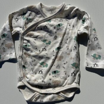 IMPORTED lovely quality romper 0-3mnths
