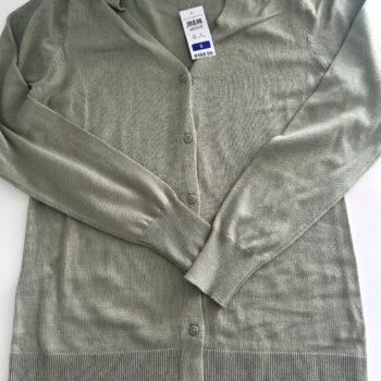 Button down cardigan 9-10yrs