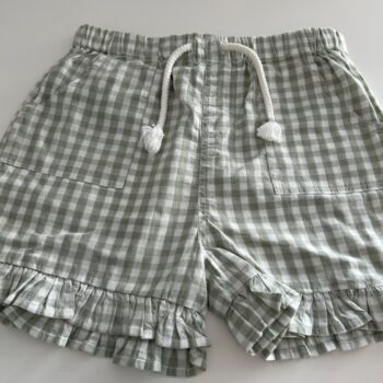 WOOLWORTHS 100% cotton gingham shorts 9-10yrs